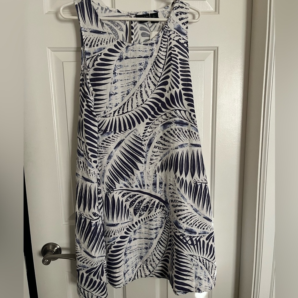 Tahari Linen Sleeveless A-line Navy and White Patterned Dress Size Large. New